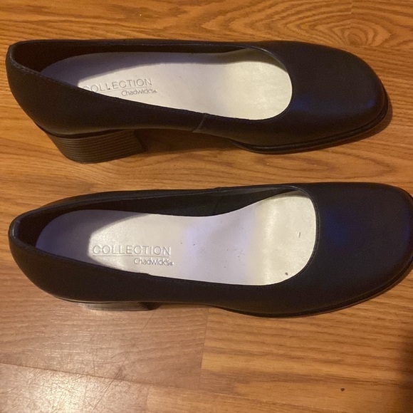 Chadwick’s Wide Heel Navy Loafers size 8 M (CC) - Picture 4 of 6
